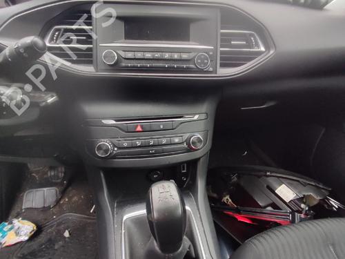 Front left interior door handle PEUGEOT 308 II (LB_, LP_, LW_, LH_, L3_) 1.6 HDi 100 | BP32236525I13 