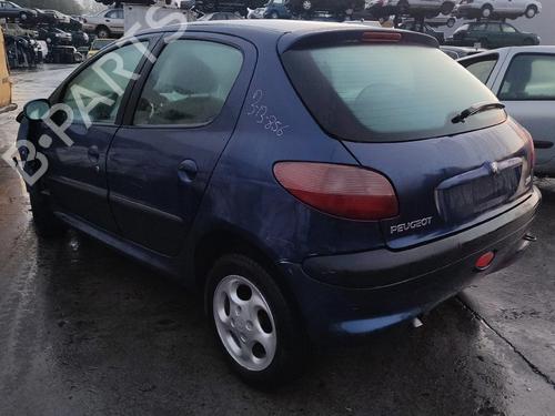 Fuse box PEUGEOT 206 Hatchback (2A/C) 1.1 i | BP31864072E1