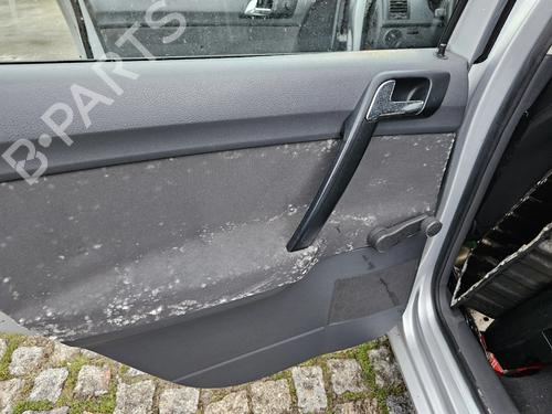 Right headlight VW POLO IV (9N_, 9A_) 1.2 12V | BP32230713C29 