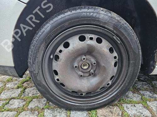 Right headlight VW POLO IV (9N_, 9A_) 1.2 12V | BP32230713C29 