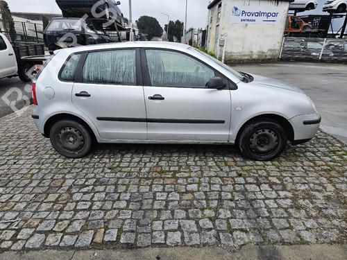 Right headlight VW POLO IV (9N_, 9A_) 1.2 12V | BP32230713C29 