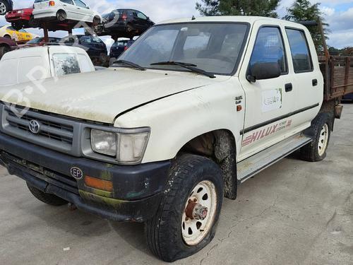 Brugte TOYOTA HILUX V Pickup (_N8_, _N9_, _N10_, _N11_) 2.4 D (LN85, LN90) (80 hp) 4472401