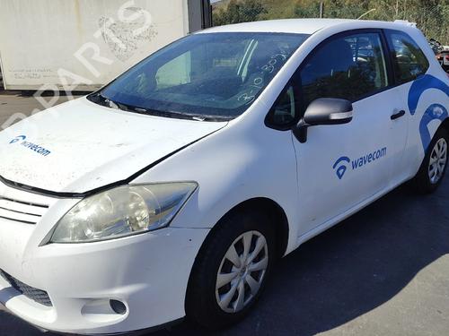Used Parts TOYOTA AURIS (_E15_)  1.4 D-4D (NDE150_, NDE150R)  4515910