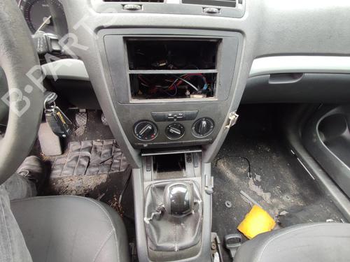 Electronic module SKODA OCTAVIA II (1Z3) 1.9 TDI | BP34383904M83 - Image 21