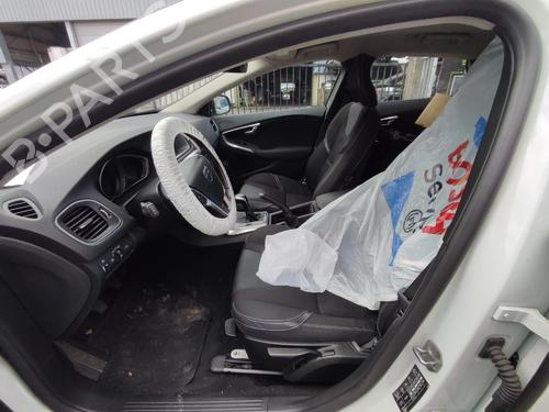 Other VOLVO V40 Hatchback (525) D2 | BP35901817O1 - Image 14