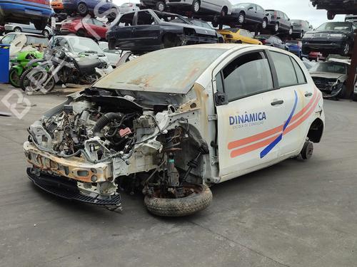 Brugte TOYOTA YARIS (_P9_) 1.4 D-4D (NLP90_, NLP90R) 4860134