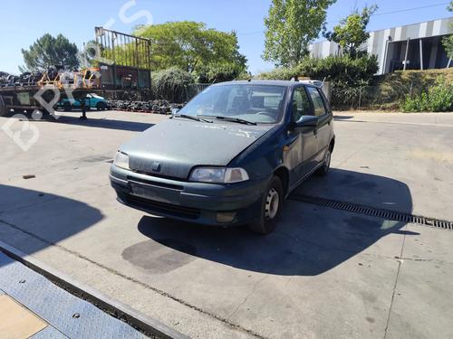 Brugte FIAT PUNTO (176_)  60 1.2 (176AP, 176AR, 176AQ, 176BB)  4868667