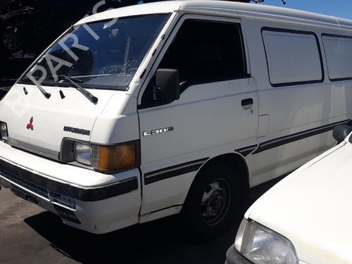 Brugte MITSUBISHI L 300 III Bus (P0_W, P1_W, P2_W, P3_W) 2.5 D (P05W, P15W, P25W) (69 hp) 3210224