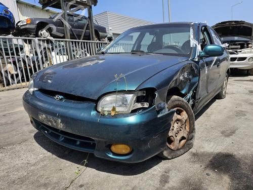 Gebruikte HYUNDAI ACCENT Saloon (X-3) 1.3 i 12V (84 hp) 3227931 Onderdelen