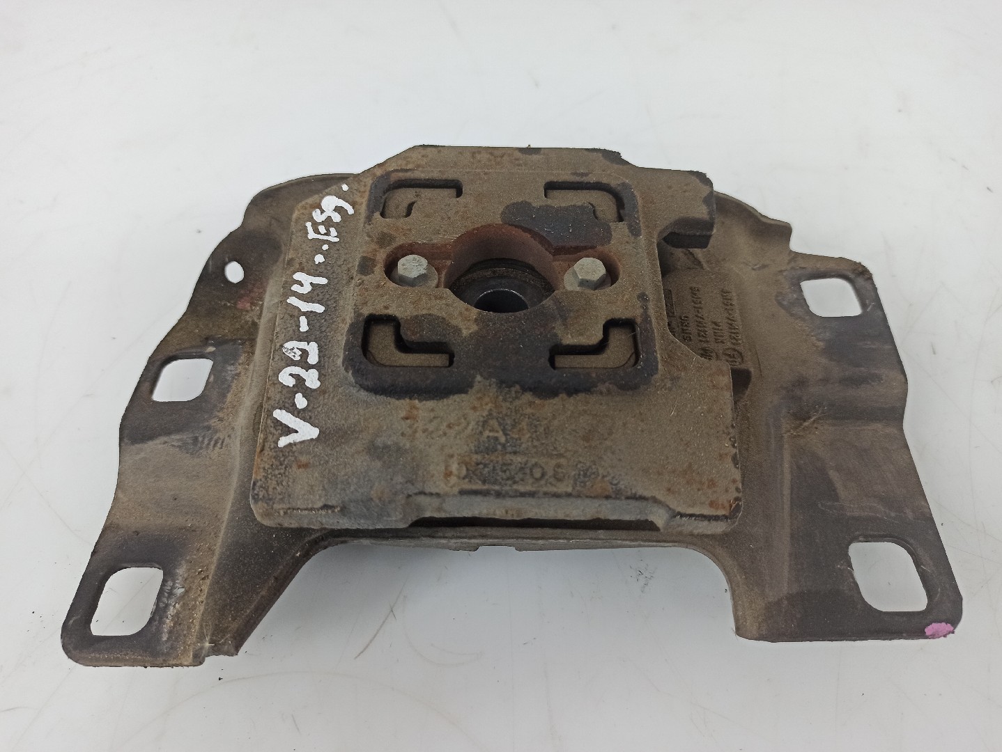 Engine mount VOLVO V50 (545) 2.0 D 10061647 BParts