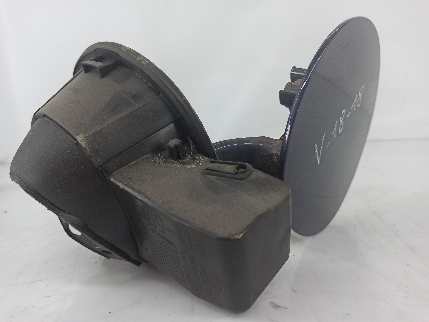 Fuel flap HYUNDAI i30 (FD) 1.6 CRDi 10148897 BParts