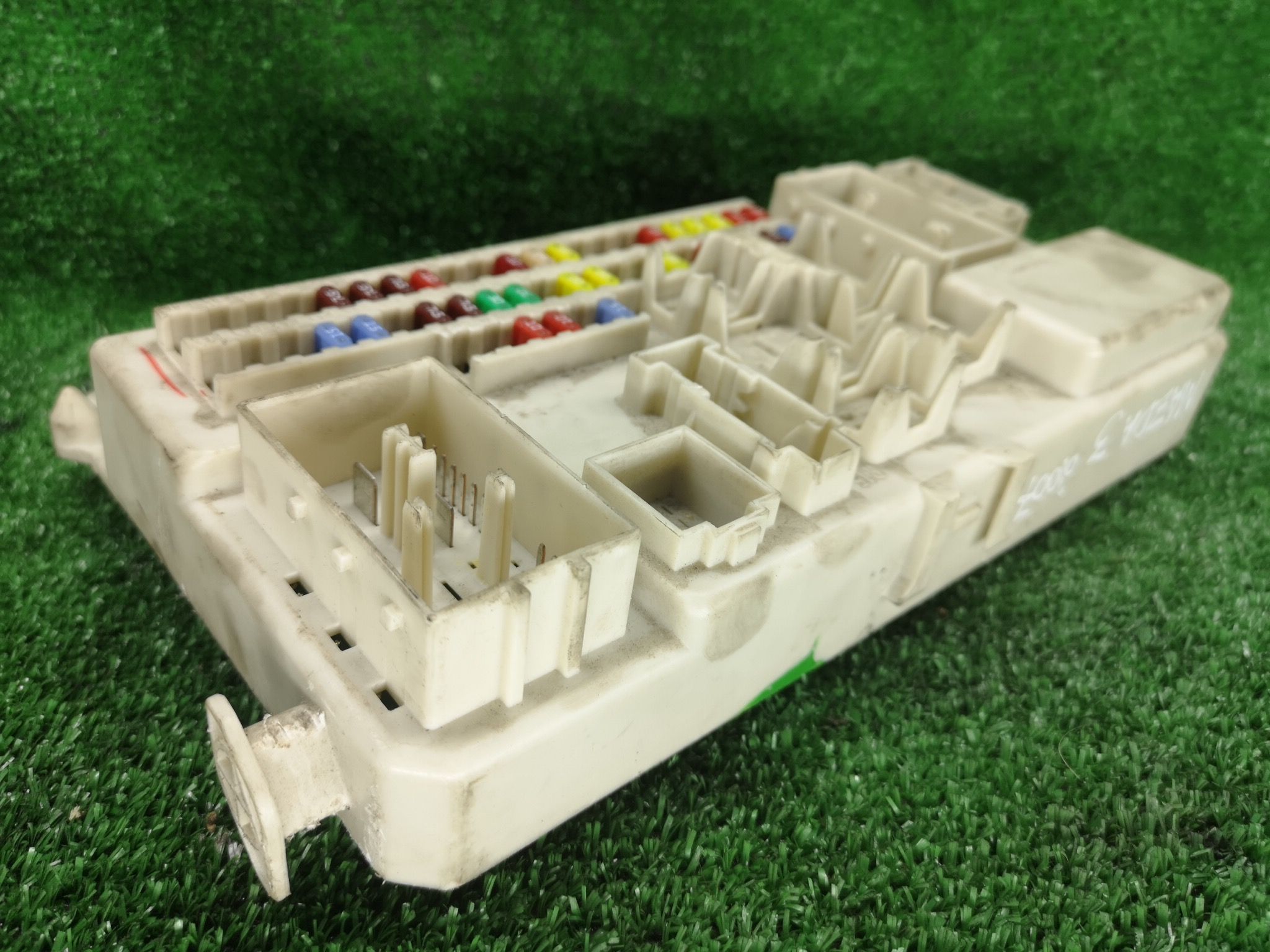 Fuse box MAZDA 3 (BK) 1.6 (BK14) 6305097 BParts