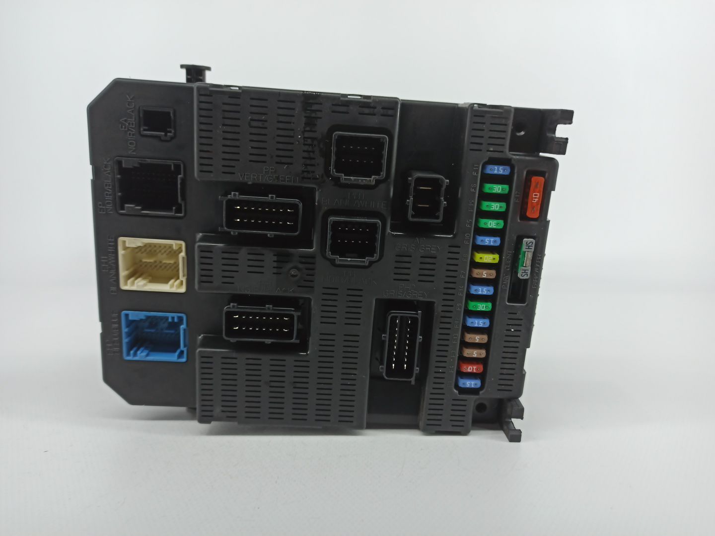 Fuse box CITROËN C4 I (LC_) 1.6 HDi 6938538 | B-Parts