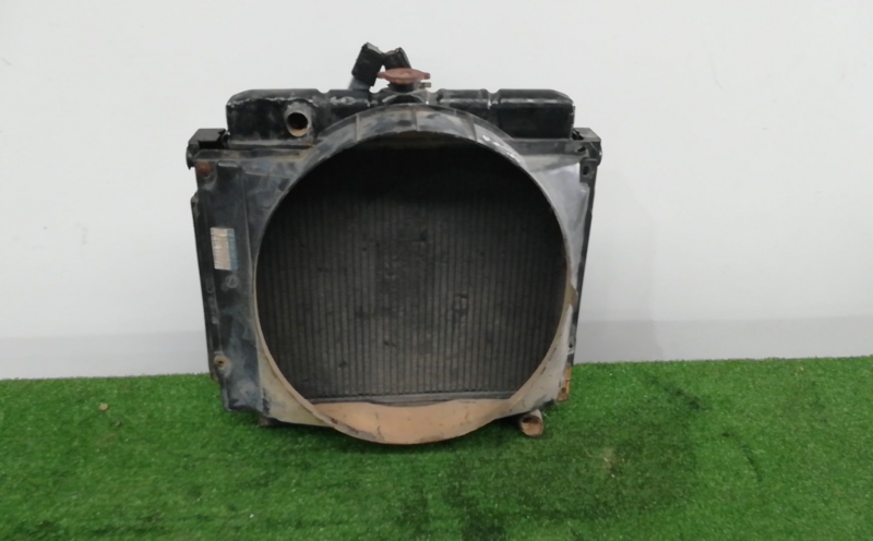W201 Radiator Water radiator MERCEDES-BENZ 190 (W201) 6174982 | B-Parts
