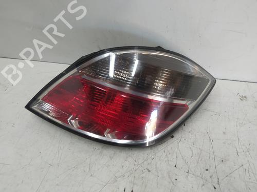 Højre baglygte OPEL ASTRA H (A04) 1.9 CDTI (L48) (120 hp) 22748323