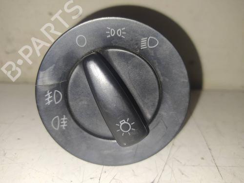 Used Headlight switch VW GOLF IV (1J1) [1997-2008]  10178197