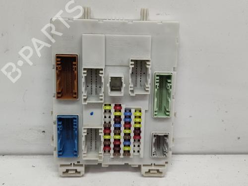 Used Fuse box FORD FOCUS III 2.0 TDCi (163 hp) 10522194
