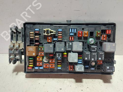 Used Fuse box OPEL INSIGNIA A Saloon (G09) 2.0 CDTI (69) (160 hp) 19538710