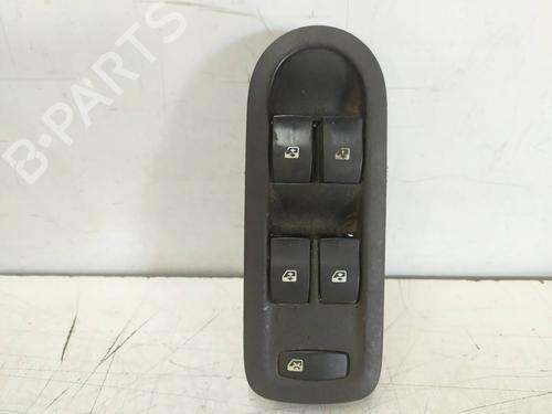 Used Left front window switch RENAULT MEGANE II (BM0/1_, CM0/1_) [2001-2012]  29395197