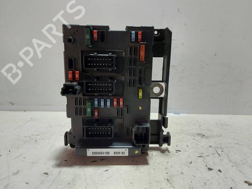 Used Fuse box PEUGEOT 307 Break (3E) 1.6 HDi 110 (109 hp) 19424128