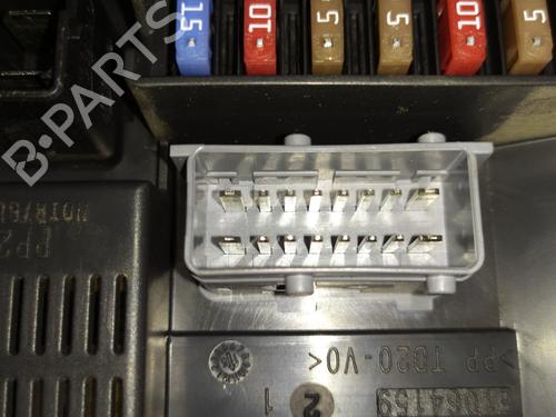 Fuse box PEUGEOT 208 I (CA_, CC_) | BP32345627E1