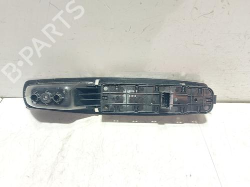 Used Left front window switch RENAULT MEGANE III Hatchback (BZ0/1_, B3_) 1.5 dCi (BZ09, BZ0D, BZ1W, BZ29, BZ14) (110 hp) 32372016