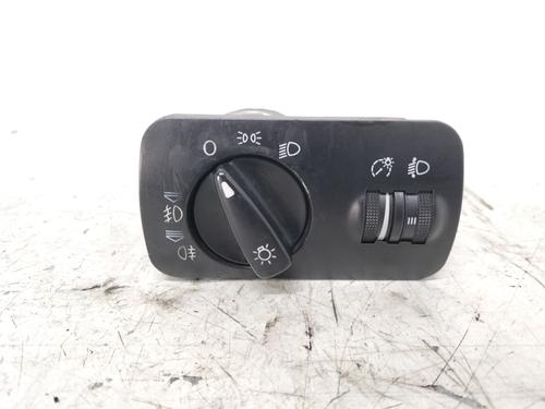 Used Headlight switch SEAT CORDOBA (6K1, 6K2) 1.4 16V (75 hp) 12511639