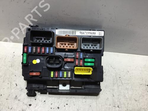 Used Fuse box CITROËN C3 II (SC_) [2009-2025]  28428629
