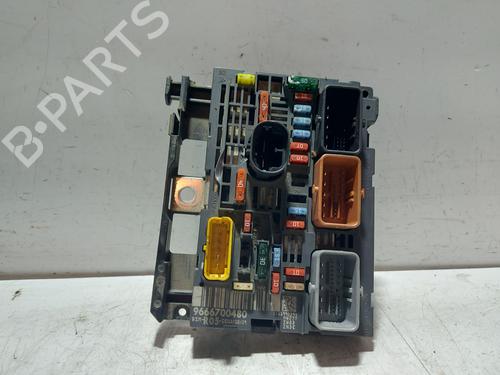 Used Fuse box CITROËN C4 I (LC_) [2004-2014]  31671491
