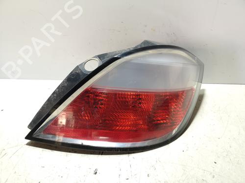 Used Right taillight OPEL ASTRA H (A04) [2004-2014]  15952300
