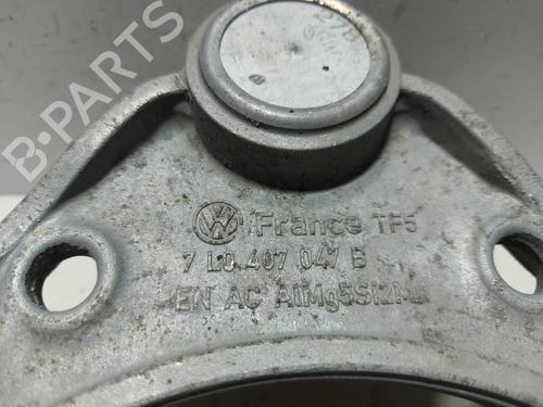 Querlenker rechts vorne VW TOUAREG (7LA, 7L6, 7L7) 3.0 V6 TDI | BP19478215M13 