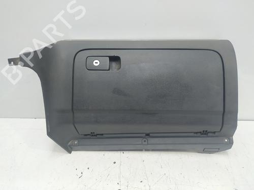 Used Glove box VW GOLF VI (5K1) 1.6 TDI (105 hp) 8703022