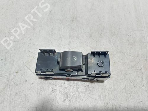 Used Right rear window switch Right rear window switch HYUNDAI i30 FASTBACK (PDE, PDEN) [2017-2026] 40023028 40023028