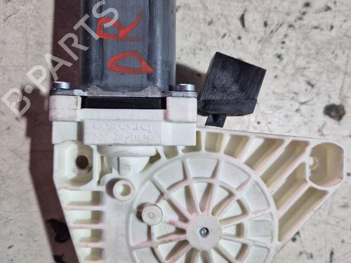 Used Right front window motor MERCEDES-BENZ A-CLASS (W169) A 160 (169.031, 169.331) (95 hp) 25743798