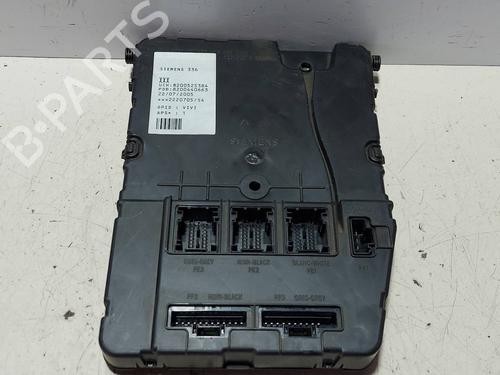 Boîte à Fusibles RENAULT MEGANE II (BM0/1_, CM0/1_) [2001-2012]  17773485