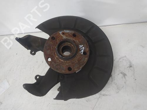 Used Left front steering knuckle VW CADDY III Box Body/MPV (2KA, 2KH, 2CA, 2CH) 1.9 TDI (105 hp) 13925436