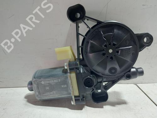 right-front-window-motor-seat-leon-5f1-2012-2013-2014-2015-2016-2017-2018-2019-2020-2021-32684235 main image