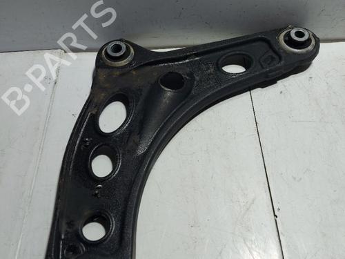 Used Right front suspension arm NISSAN NV300 Kombi (X82) [2016-2025]  30493116