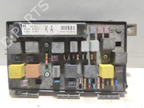 Zekeringkast OPEL ASTRA H GTC (A04)  | BP10771204E1 