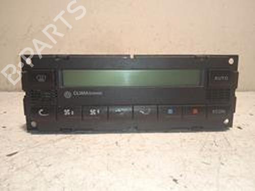 AC Styreenhet / Manøvreringsenhet VW GOLF IV (1J1) 1.9 TDI (110 hp) 8713840