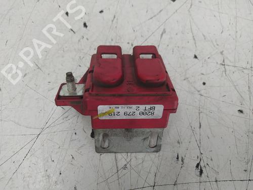 Boîte à Fusibles RENAULT CLIO III (BR0/1, CR0/1) [2005-2014]  26334706