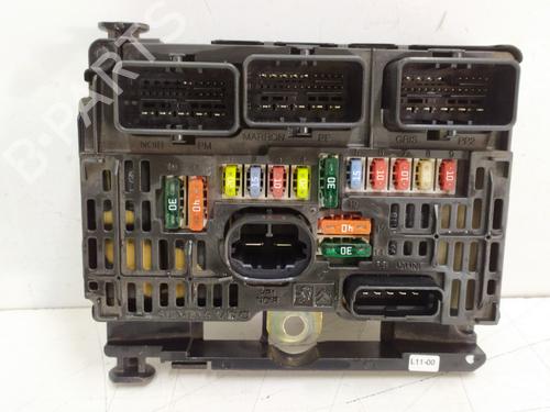 Used Fuse box CITROËN C4 I (LC_) [2004-2014]  32393527