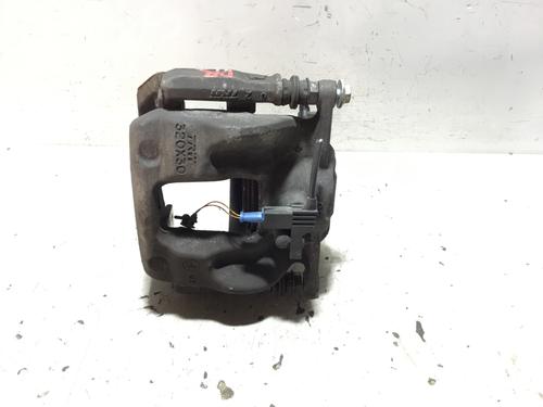 Used Right front brake caliper MERCEDES-BENZ GLA-CLASS (X156) [2013-2022]  28479038