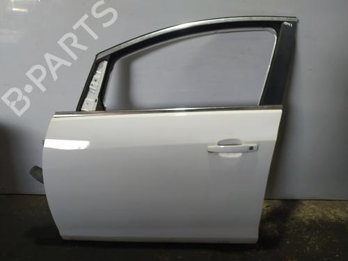 Used Left front door OPEL ASTRA J (P10) [2009-2016]  12510967