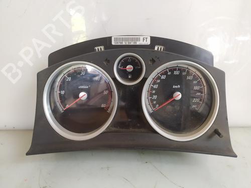 Cockpit OPEL ASTRA H GTC (A04) 1.9 CDTi (L08) (150 hp) 8921372