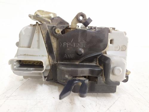 Cerradura puerta delantera izquierda Cerradura puerta delantera izquierda CITROËN XSARA Break (N2) 1.6 16V (109 hp) 34400991 34400991