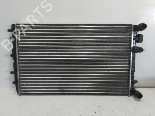 Køler VW POLO IV (9N_, 9A_) 1.2 (54 hp) 28671786