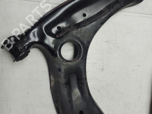 Used Right front suspension arm VW POLO VI (AW1, BZ1, AE1) 1.0 (75 hp) 33053295