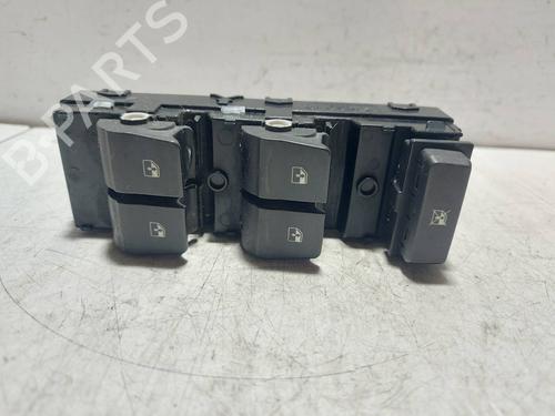 Used Left front window switch Left front window switch HYUNDAI i30 FASTBACK (PDE, PDEN) [2017-2026] 39889707 39889707