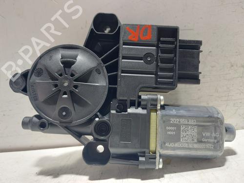 Used Right front window motor Right front window motor SKODA FABIA III (NJ3) [2014-2021] 33243318 33243318